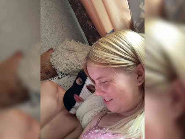 NIKADELE webcam