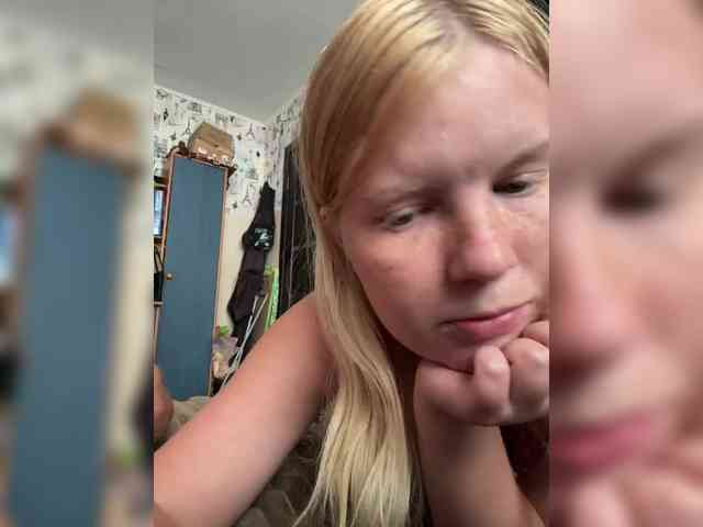 NIKADELE webcam