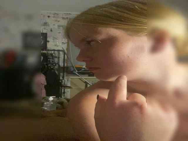 NIKADELE Sex Cam Show