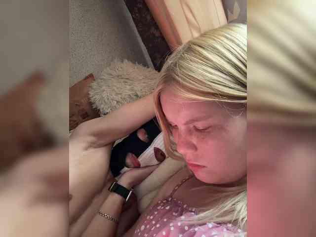 NIKADELE Live Webcam on BongaCams