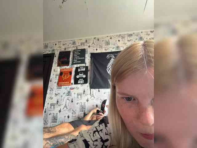 NIKADELE Live Webcam on BongaCams