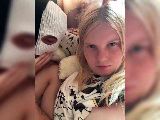 NIKADELE webcam