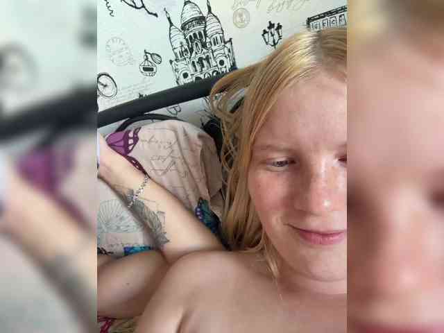 NIKADELE webcam