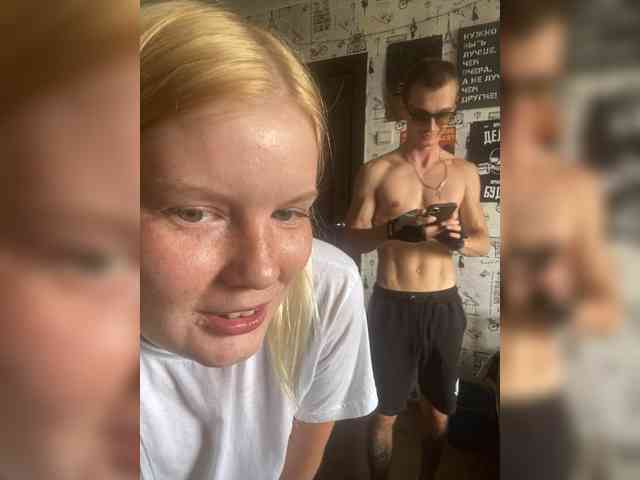NIKADELE Sex Cam Show