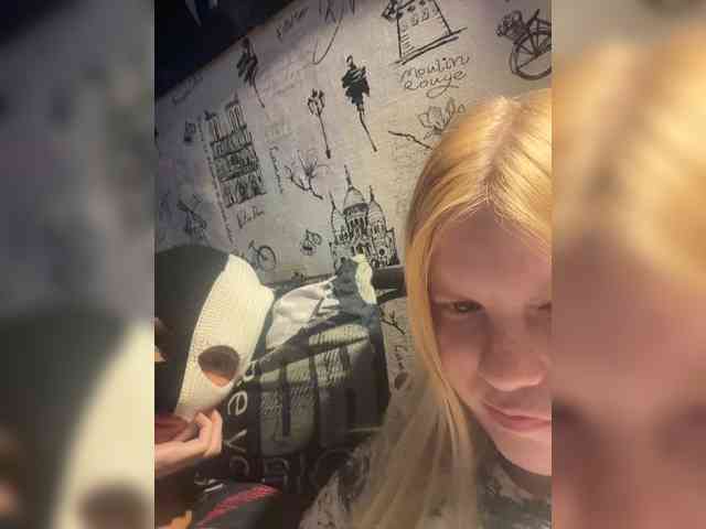NIKADELE