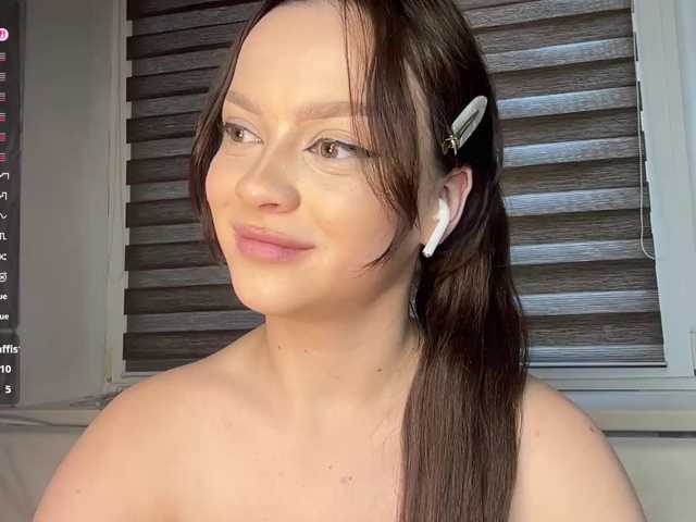 ElsaJeanX live cam on BongaCams