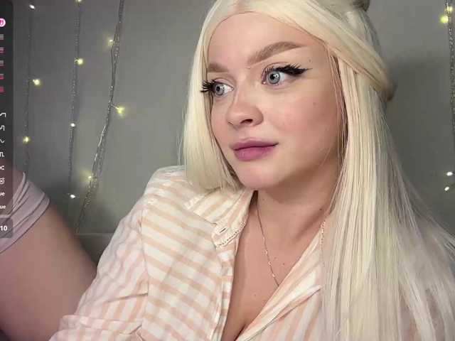 ElsaJeanX live cam on BongaCams