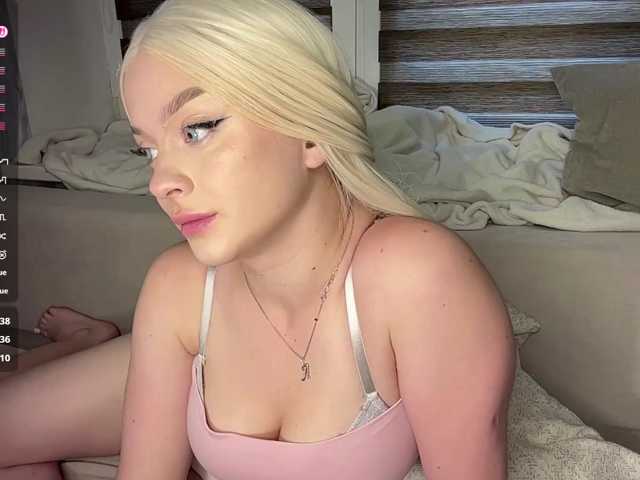 ElsaJeanX live cam on BongaCams