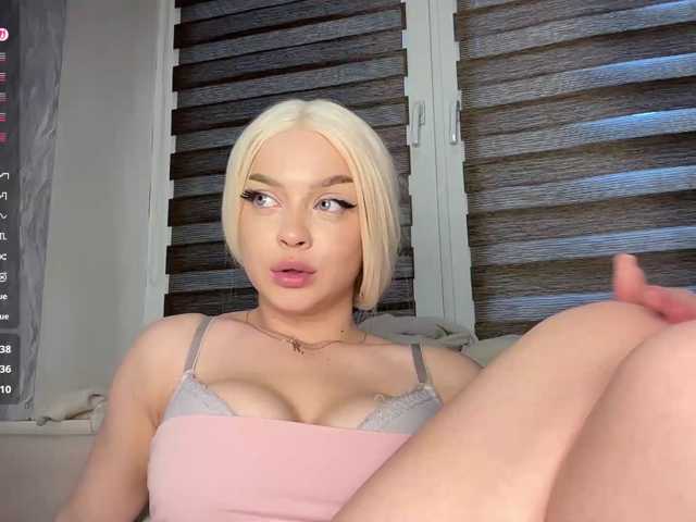 ElsaJeanX live cam on BongaCams