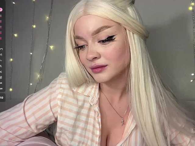 ElsaJeanX live cam on BongaCams