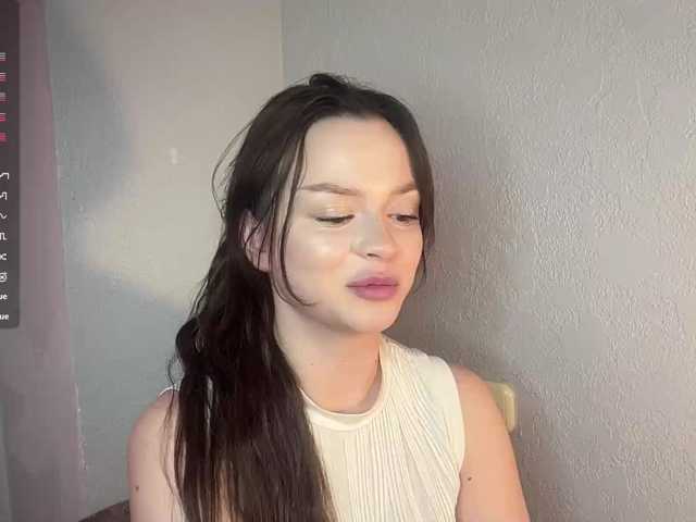ElsaJeanX live cam preview