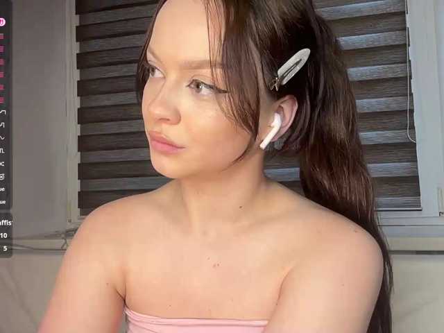 ElsaJeanX live cam on BongaCams