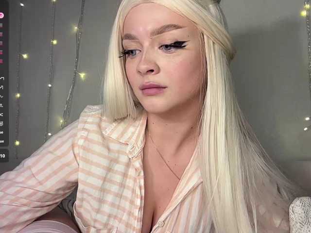 ElsaJeanX live cam on BongaCams