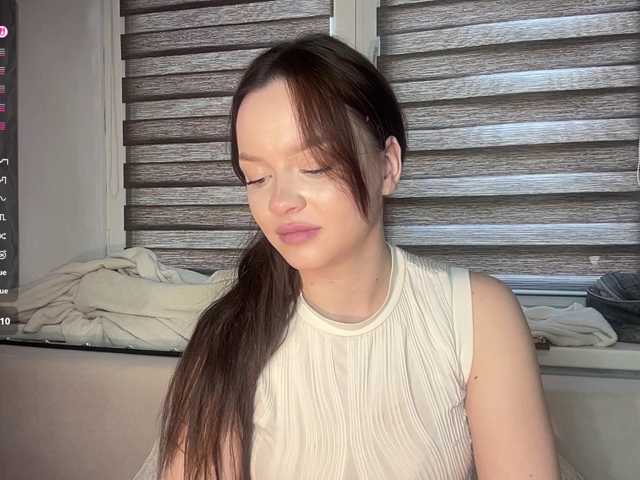ElsaJeanX live cam preview
