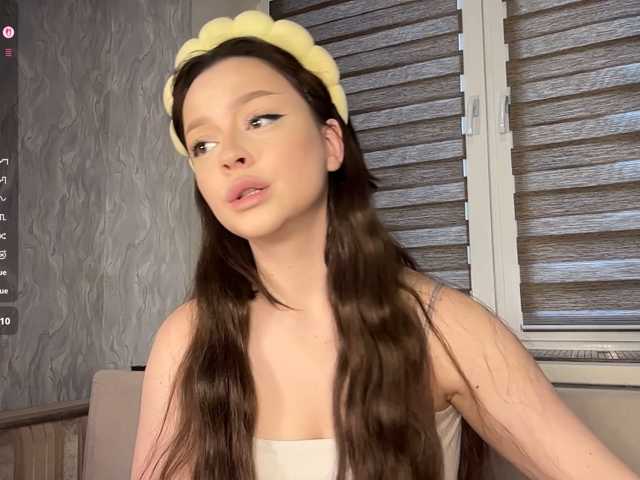 ElsaJeanX live cam on BongaCams