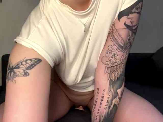 NinfaDoire webcam