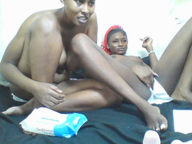 Sexyvelvet live webcam show