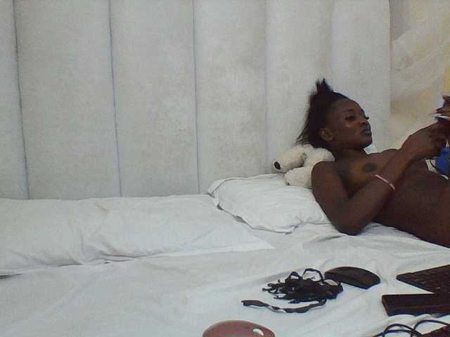 Sexyvelvet live cam on BongaCams