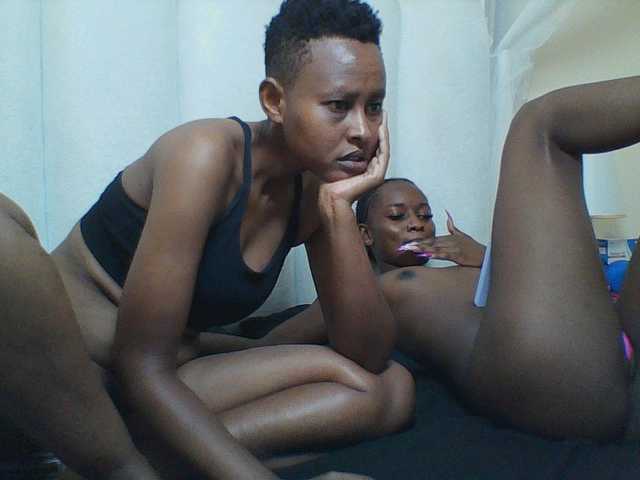 Sexyvelvet live webcam show