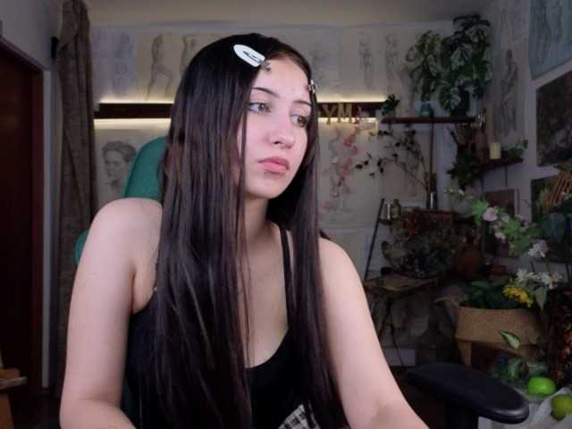 EffieMeowley live cam on BongaCams