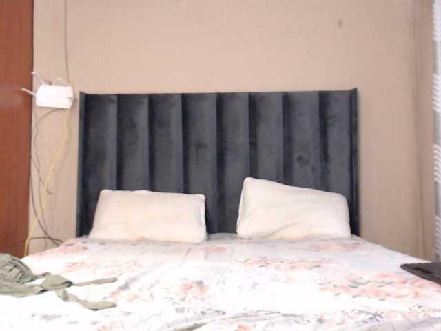 NAOMI-BESTER-1 live cam on BongaCams