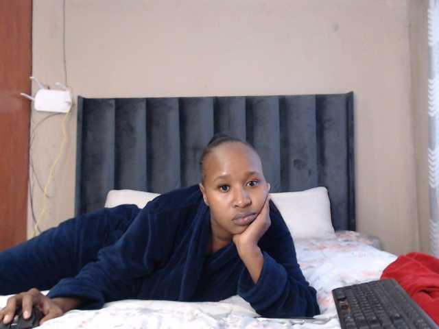NAOMI-BESTER-1 live cam on BongaCams