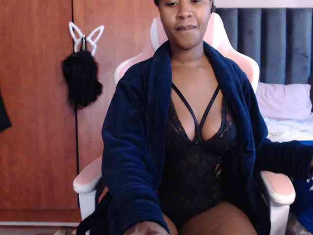 NAOMI-BESTER-1 webcam