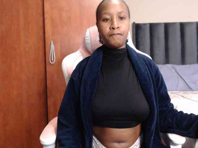 NAOMI-BESTER-1 webcam