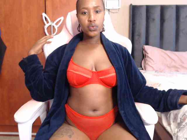 NAOMI-BESTER-1 webcam