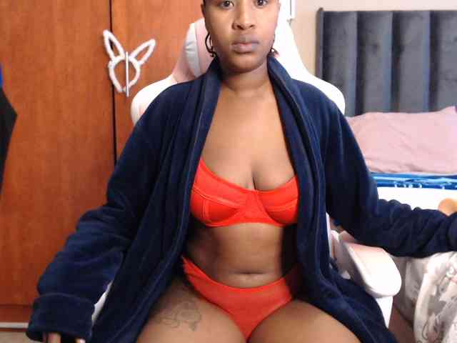 NAOMI-BESTER-1 webcam