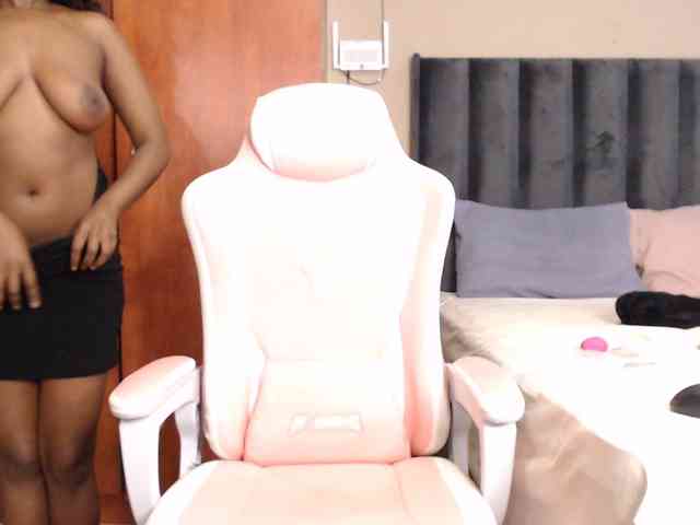 NAOMI-BESTER-1 webcam