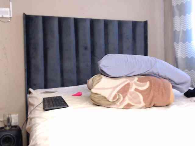 NAOMI-BESTER-1 webcam