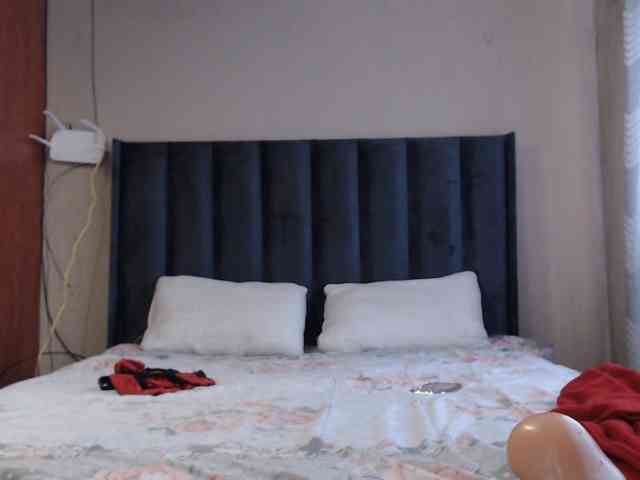 NAOMI-BESTER-1 webcam