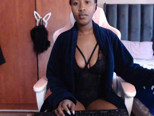 NAOMI-BESTER-1 webcam