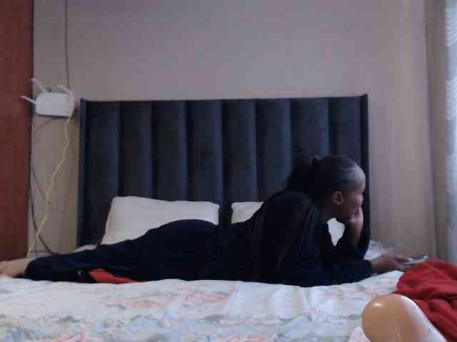 NAOMI-BESTER-1 webcam