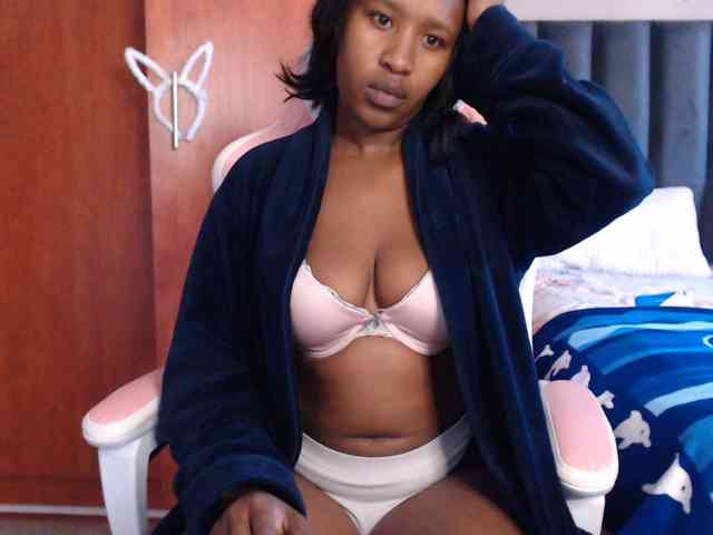 NAOMI-BESTER-1 webcam