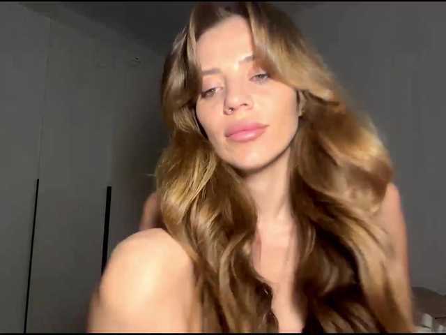 EvaBoom live cam on BongaCams