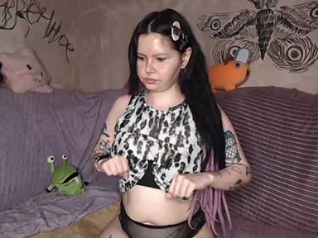 KateNioli live webcam show
