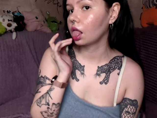 KateNioli live cam on BongaCams