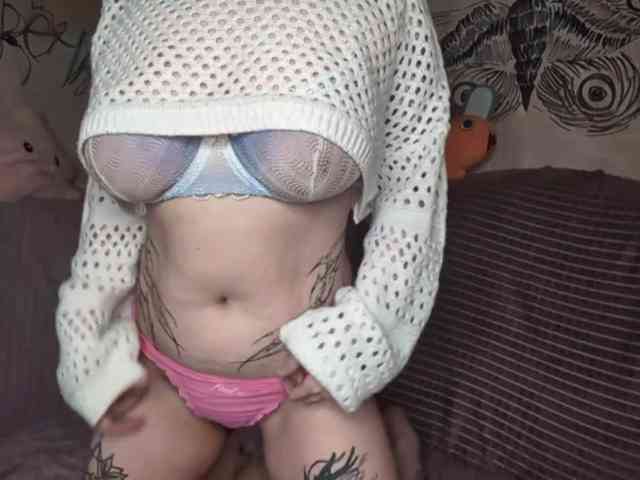 KateNioli Live Webcam on BongaCams