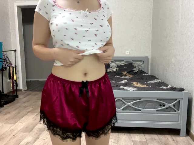 KarinaMoor live webcam show