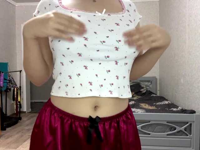 KarinaMoor live cam on BongaCams