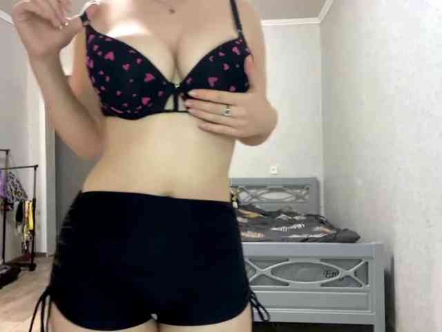 KarinaMoor webcam