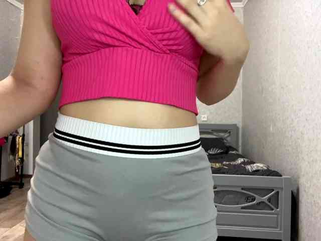 KarinaMoor Live Webcam on BongaCams