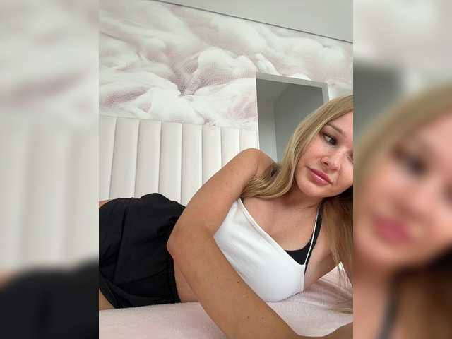 Vikavixxx live cam on BongaCams
