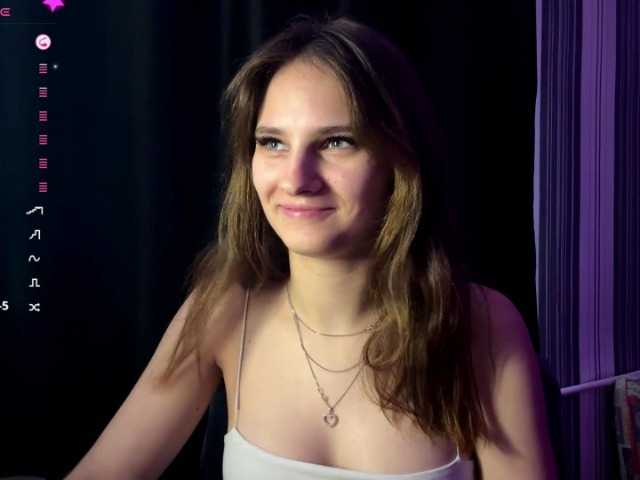 le modèle BellaDream est en webcam porno dans un show sur le site bongacams, il possède les tags suivants: White/Caucasian,Brunette,Trimmed