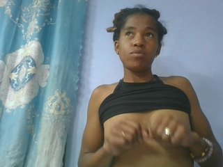 Charlinah's Live Webcam