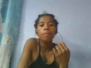 Charlinah's Live Webcam
