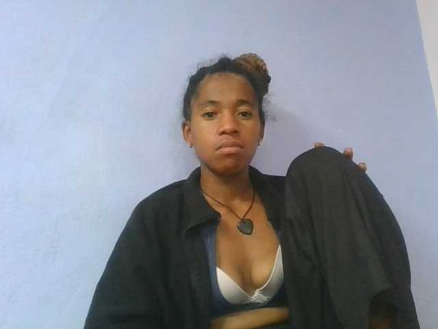Charlinah live cam on BongaCams