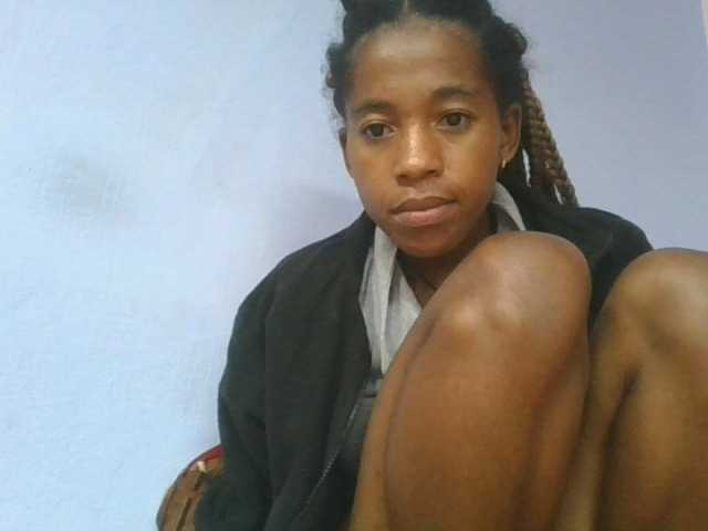 Charlinah live cam on BongaCams